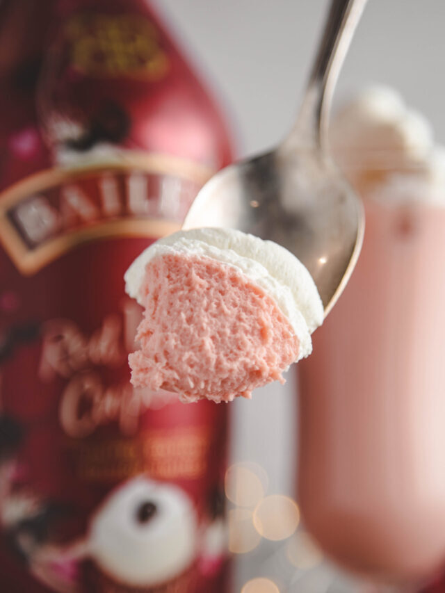 Baileys Red Velvet Mousse – St. Patrick’s Day Desserts